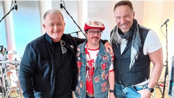 Fabrice Aldenhoff tritt gemeinsam mit den 